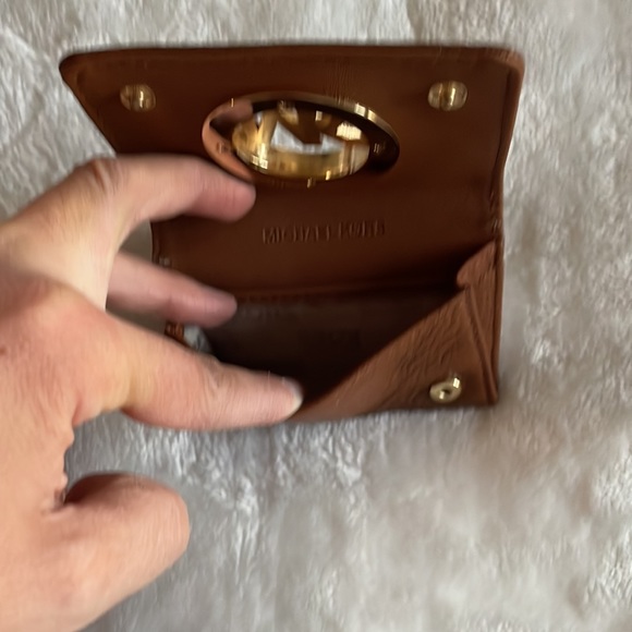 Michael kors side bag with mini wallet - Picture 7 of 7